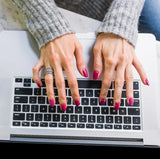 15 feuilles/450 pièces de tampons adhésifs pour ongles, 15 tailles de tampons adhésifs transparents pour ongles, gel de gelée double face, autocollant adhésif pour ongles, tampons adhésifs à presser sur les ongles, tampons adhésifs pour accessoires de décoration de manucure DIY