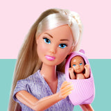 Simba Steffi Love Welcome Baby 29 cm Enceinte Steffi 12-Pack Accessoires de jeu de rôle Poupée tendance avec jouet de poupée bébé de 4 cm pour les 3 ans et plus