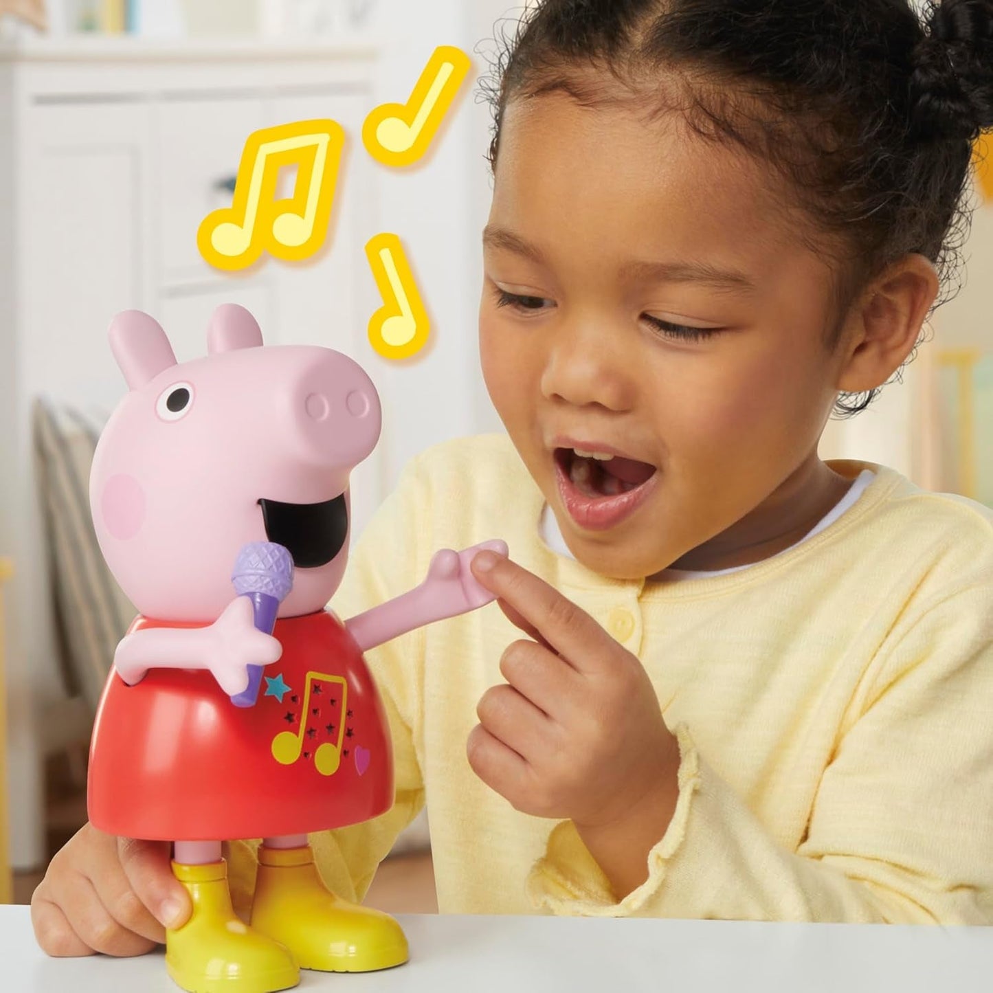Poupée Peppa Pig, parlant et chantant, rose, 20 cm