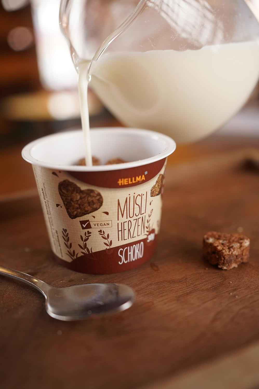 HELLMA Coeurs au Muesli et Chocolat - 18 portions de 30 g chacune - Gruau enrobé de chocolat en forme de coeur, tasses à emporter