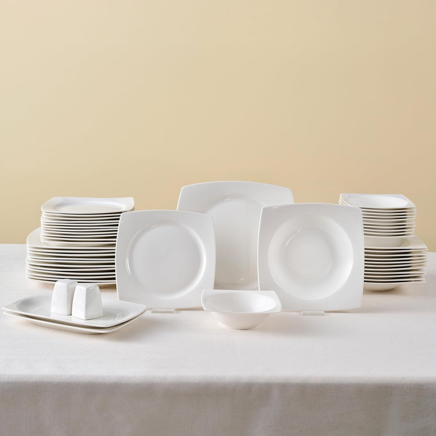 Karaca Jamie White Service de table pour 12, 52 pièces – Vaisselle élégante en porcelaine pour 12 | Comprend des assiettes, des tasses, des bols |
