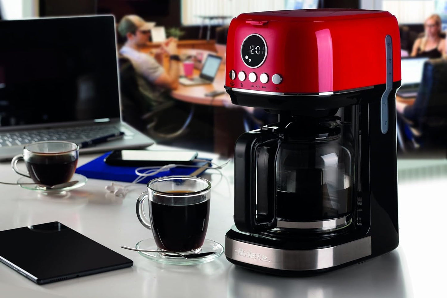 Ariete Moderna 1396 Machine à expresso à filtre pour préparer du café américain jusqu'à 15 tasses Carafe en verre Plaque chauffante Écran LCD Filtres amovibles et lavables Blanc