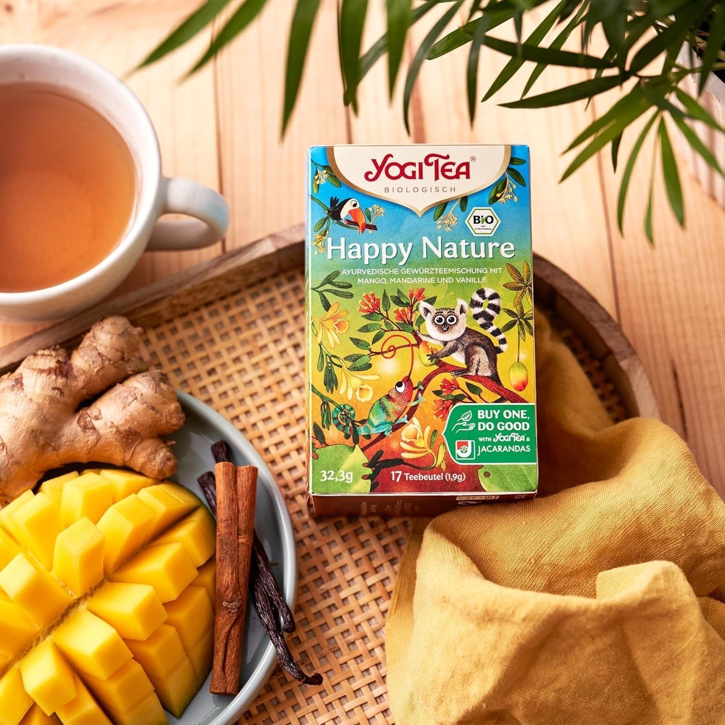 Yogi Tea - Happy Nature, Achetez-en un et faites le bien, tisane d'épices ayurvédiques biologiques, mangue, mandarine, mélange de vanille, paquet de 6 Yogi Tea, 6 x 17 sachets de thé (102 sachets de thé au total)