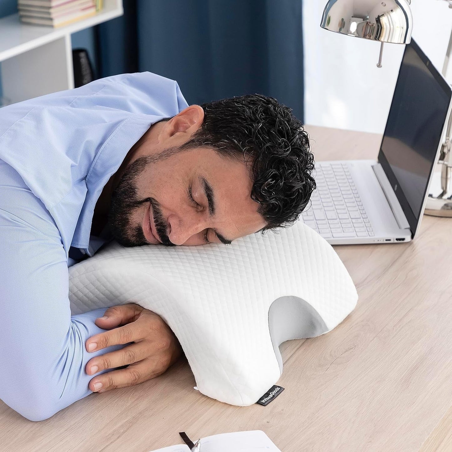 InnovaGoods - Oreiller cervical viscoélastique pour couples, Conception ergonomique pour la relaxation en couple, Mousse à mémoire de forme pour soulager la pression, Housse amovible, Blanc, 36 x 12,5 x 30,5 cm, Mousse à mémoire de forme
