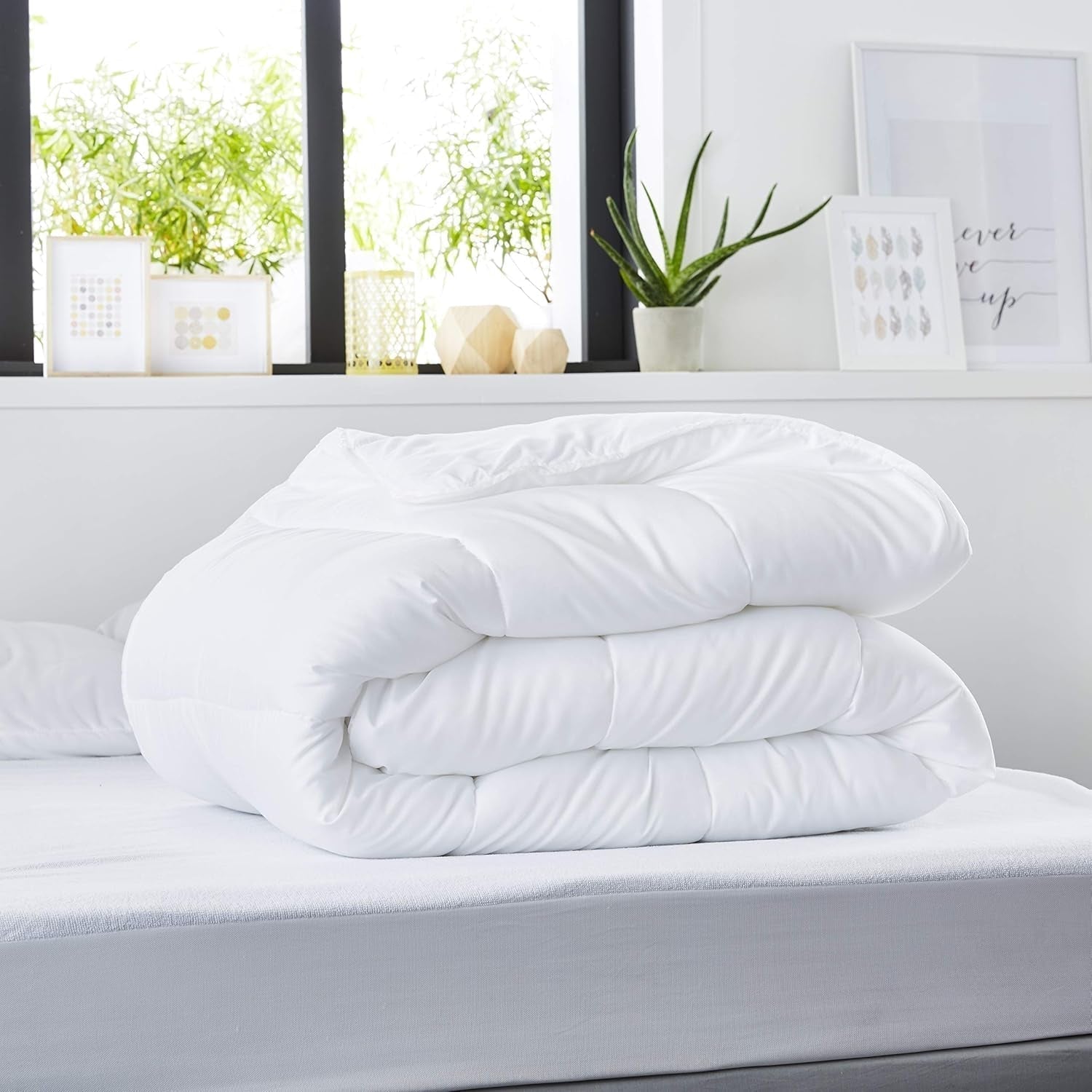 SWEET NIGHT - Couette été 220G/M² | 140X200cm | Fin et léger | Doux et confortable | Lavable | Couette 100% microfibre Couettes et couettes Naty Shop