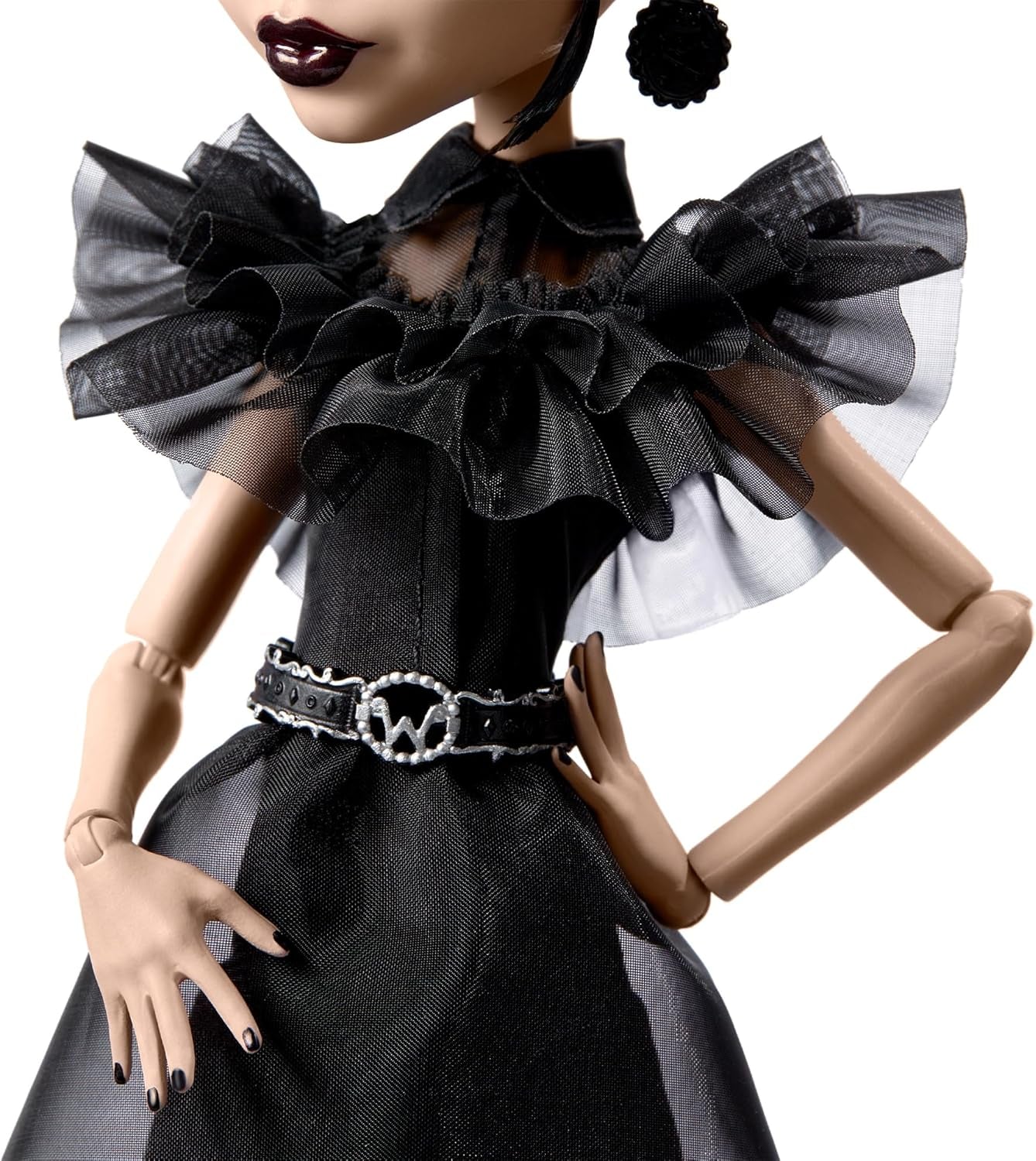 Poupée Monster High Wednesday, figurine de collection Rave'N Wednesday en robe gothique noire inspirée de la scène de danse, accessoires haut de gamme et support de poupée, HXJ03