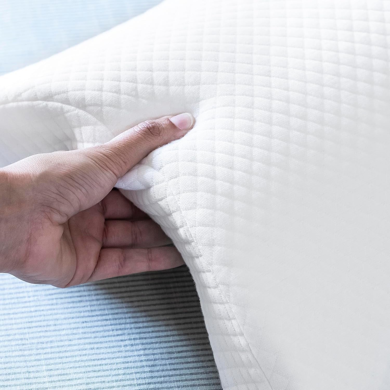 InnovaGoods - Oreiller cervical viscoélastique pour couples, Conception ergonomique pour la relaxation en couple, Mousse à mémoire de forme pour soulager la pression, Housse amovible, Blanc, 36 x 12,5 x 30,5 cm, Mousse à mémoire de forme