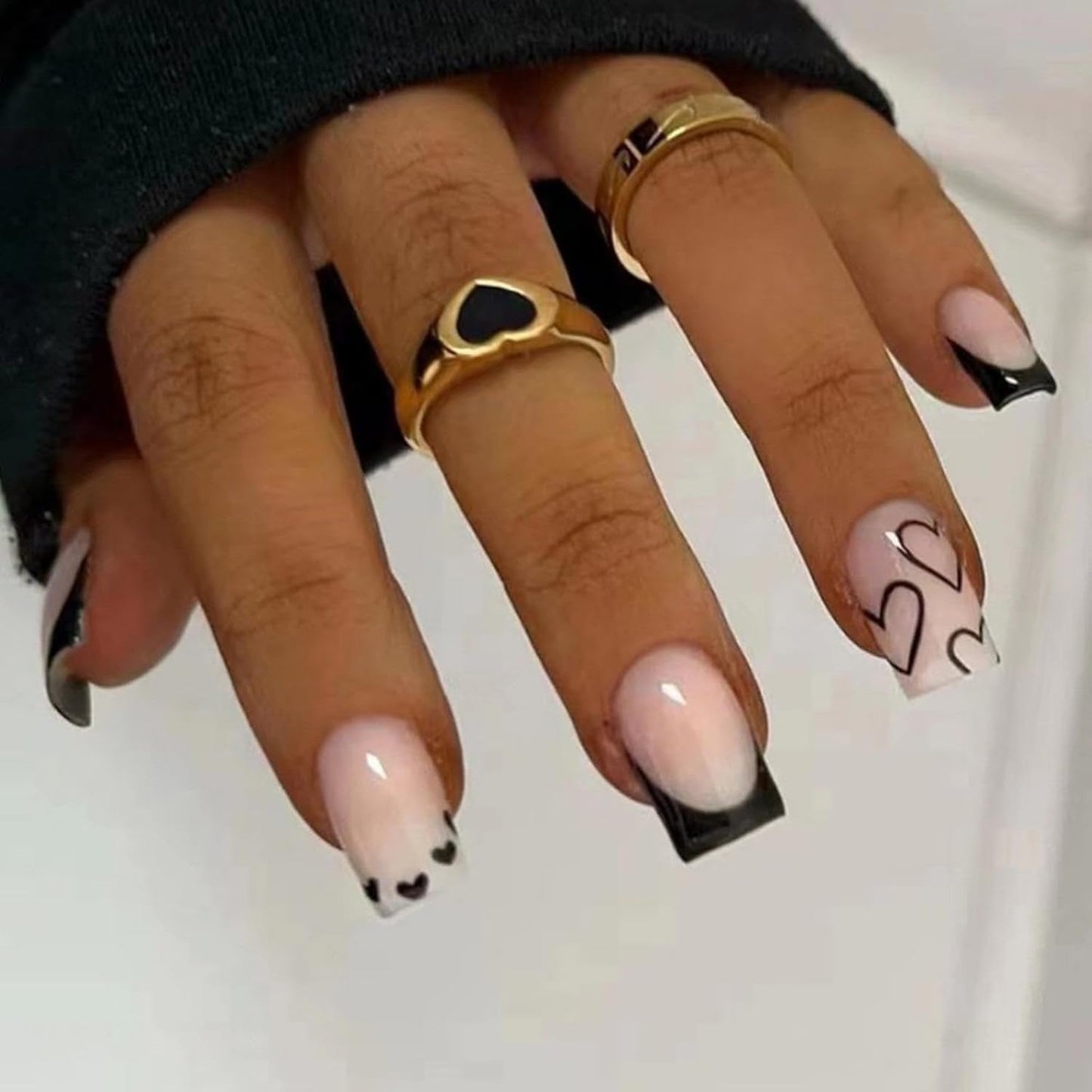 Faux ongles à pointe française carrée courte, 24 pièces, Design cœur blanc, ongles noirs en acrylique, couverture complète
