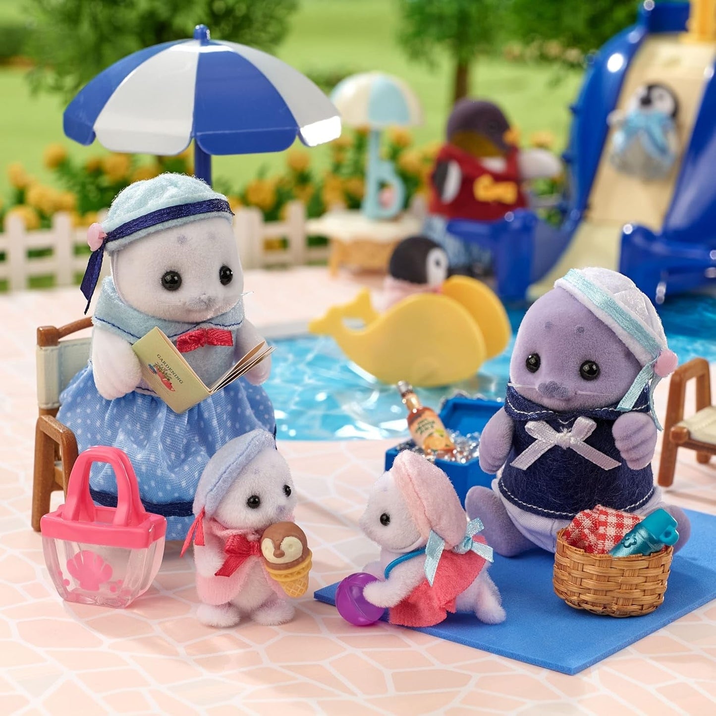 Sylvanian Families - 5759 Figurine animale de la famille des phoques, jouet détaillé pour les 3 ans et plus Naty Shop Dolls