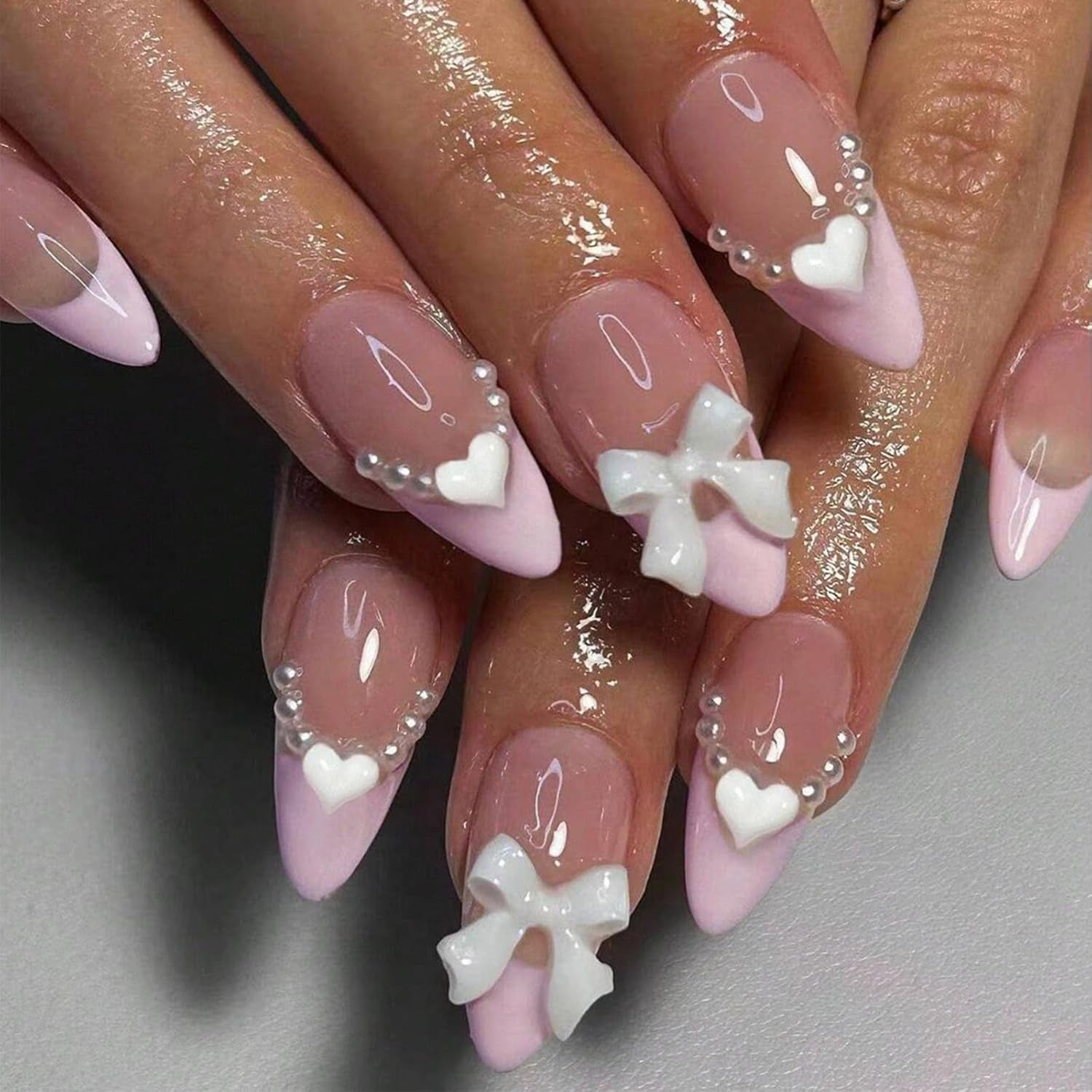 Faux ongles français à pression en amande blanche, 24 pièces, avec nœuds, perles, colle sur faux ongles, paillettes