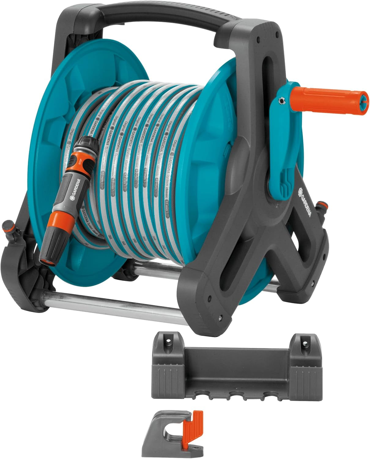 Gardena Classic Wall Hose Reel Set 50 : Enrouleur de tuyau mobile, peu encombrant, montable au mur et amovible à tout moment, avec tuyau de 20 m, buse de pulvérisation et pièces du système (8009-20)