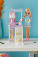 Barbie série You Can Be Anything, salon de crème glacée, 1 poupée Barbie aux cheveux blonds, machine à crème glacée, Barbie Play-Doh, accessoires de pâtisserie, cadeau pour enfants, jouet à partir de 3 ans, HCN46