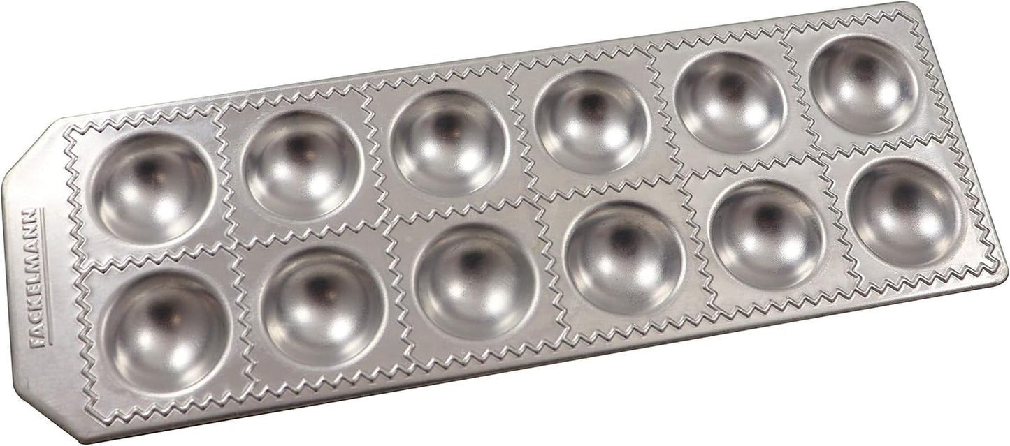 Fackelmann 40926 Moule à raviolis faits maison, forme ronde, 12 cavités, 34 x 11,5 x 2 cm, Sybaris, (couleur : argent), quantité : 1 pièce, aluminium