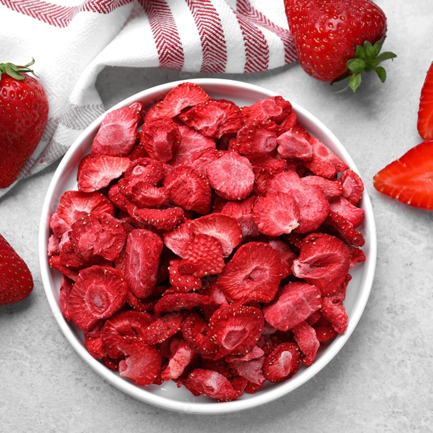 Fraises lyophilisées 150g - Tranches de fraises lyophilisées - Fruits secs lyophilisés - Fraises séchées - Parfait pour la pâtisserie, la décoration, le snack, le muesli, les desserts Produits déshydratés Naty Shop