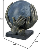 Casablanca design moderne GILDE Déco Sculpture Figure Sauver le monde - Globe en mains - Hauteur 19 cm Statuettes et sculptures Naty Shop
