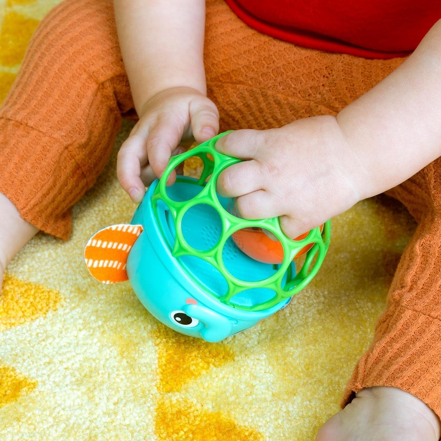 Bright Starts Giggle & Glow Bell Glow in the Dark Elephant Toy Oball Facile à attraper Nouveau-né + Jouets pour bébé unisexe Naty Shop