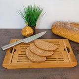 Corbeille à pain roulante Relaxdays avec tiroir, bambou, HxLxP : 21 x 40,5 x 28 cm, planche à découper en bois, naturel & bambou env. 3 x 37 x 21,5 cm Planche à découper avec ramasse-miettes pour un nettoyage facile naturel Boîtes de conservation des aliments Naty Shop