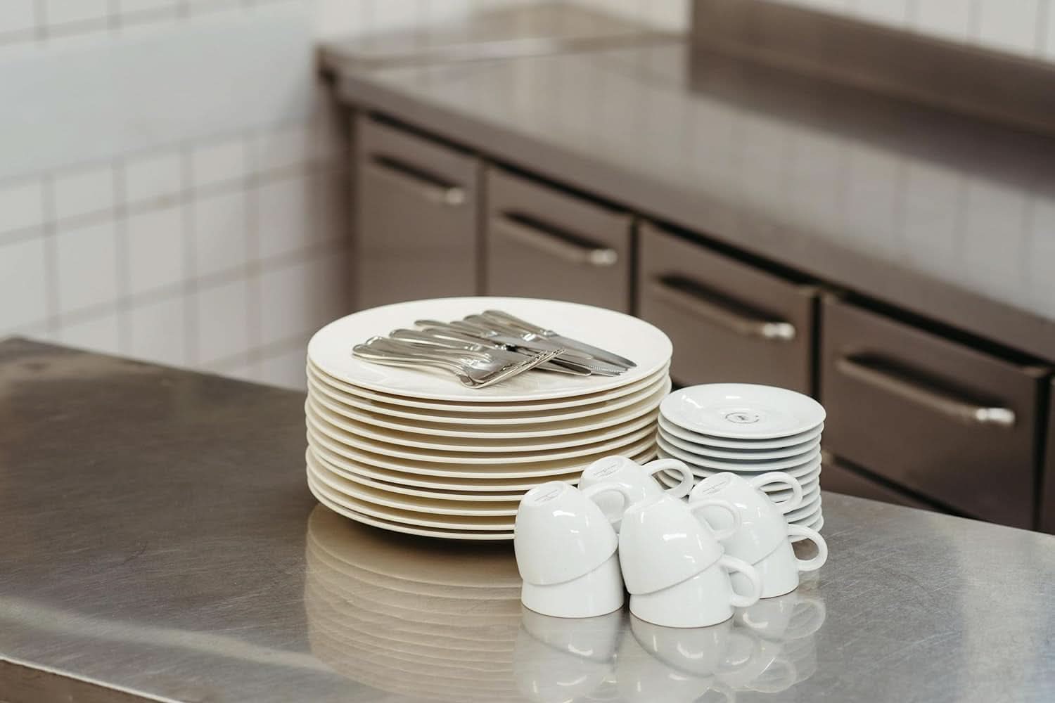 Sun Professionnel, liquide vaisselle manuel - Dégraissant très efficace, au parfum frais d'agrumes, 10 litres Détergents de Cuisine Naty Shop