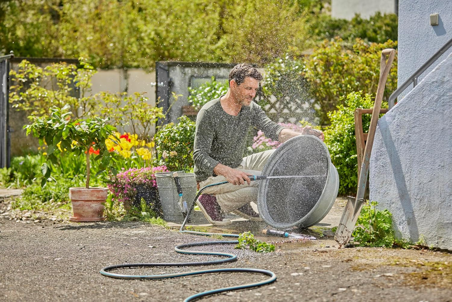 Tuyau Gardena EcoLine 1/2", 20 m sans composants du système : Tuyau d'arrosage durable en plastique recyclé, sans phtalates ni polluants, forte fonction de préhension, résistant au gel et aux UV (18930-20)
