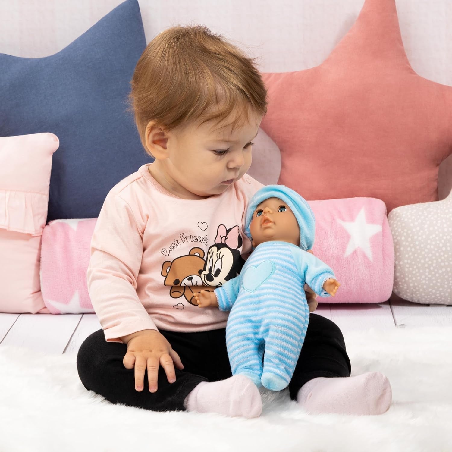 Bayer Design 92802AU My First Baby 28 cm, poupée bébé, poupée au corps doux avec des yeux endormis, très pratique, tenue mignonne, bleu avec cœur