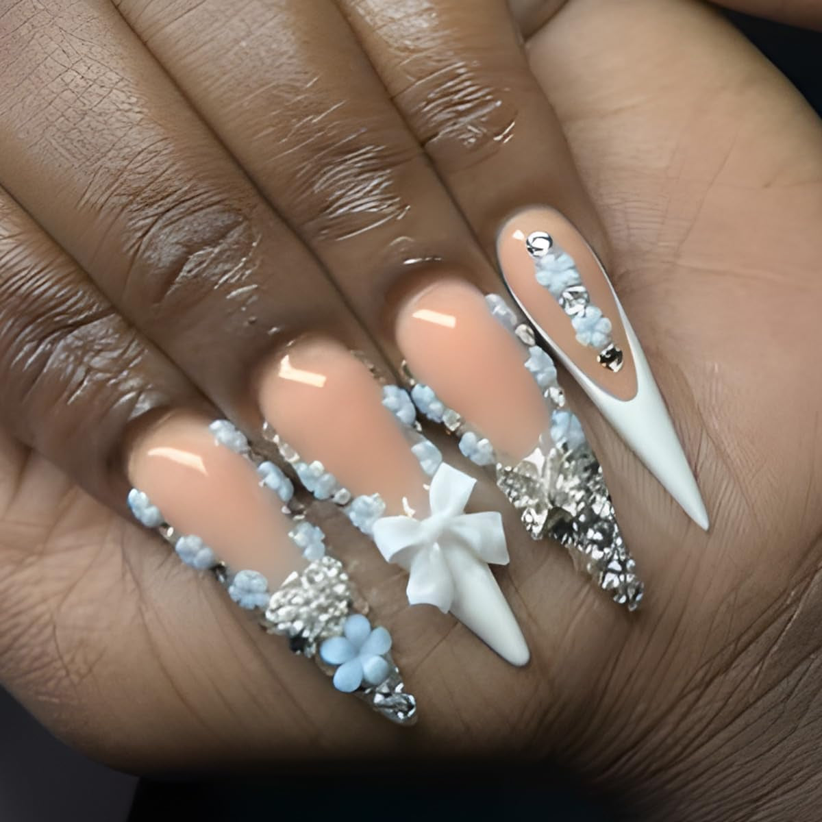Mouyouglow longs ongles Stiletto laiteux blanc dégradé rose paillettes Cool faux ongles avec colle rose Ombre paillettes ongles artificiels