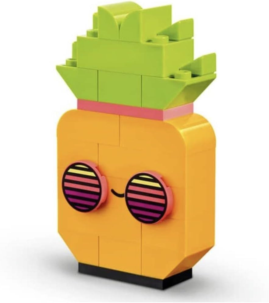 LEGO 11027 Classic Neon Creative Building Set, coffret de briques, jouet de construction avec modèles : voiture, ananas, extraterrestre, patins à roulettes, figurines et plus encore, pour les enfants à partir de 5 ans Jeux de construction Besuche den LEGO-Store