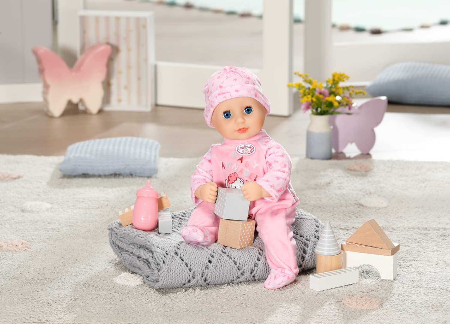 Annabell Poupée douce Little Annabell 36cm, avec corps en tissu et yeux endormis, 36cm, 709870 Zapf Creation