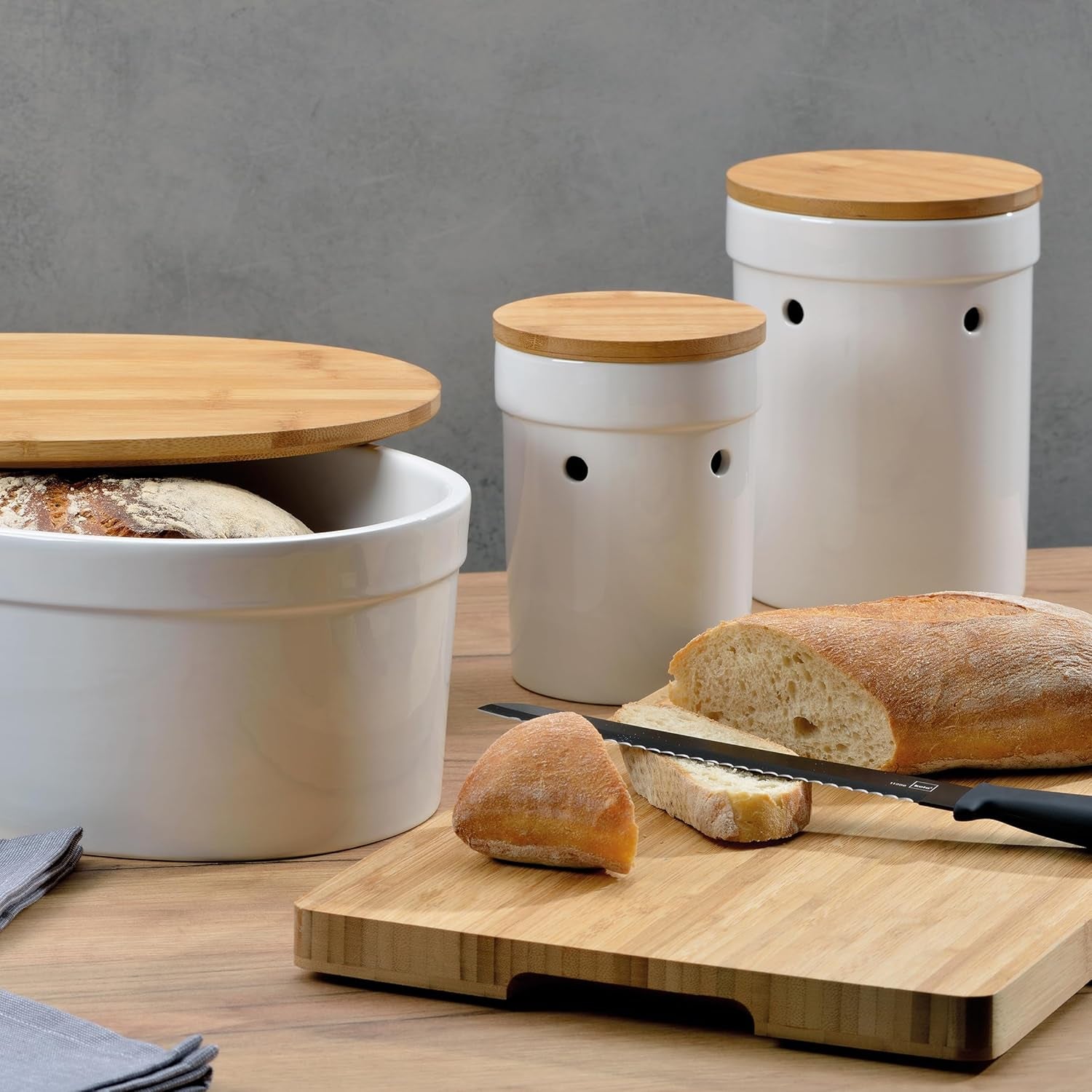 Boîte à pain Kela avec trous d'aération, boîte à pain en céramique, SALENA, bol à pain, blanc, 36,5 x 23,5 x 14 cm Boîtes de conservation alimentaire Naty Shop