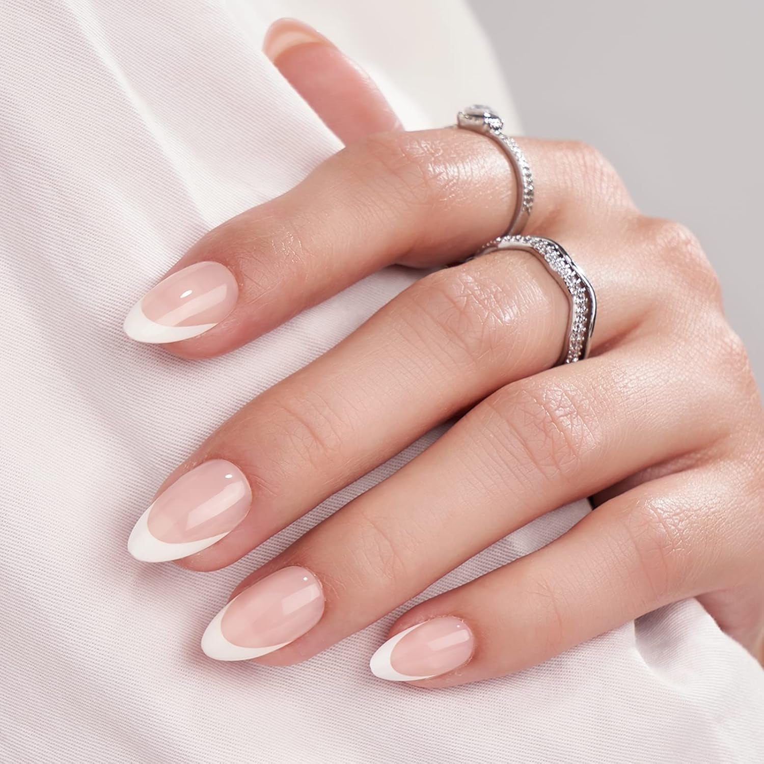 Btartbox Faux Ongles Carrés Courts Baby Boomer Colle Sur Blanc Dégradé Rose Faux Ongles Ongles Artificiels Courts avec Colle À Ongles 30 Pièces Faux Ongles Carrés