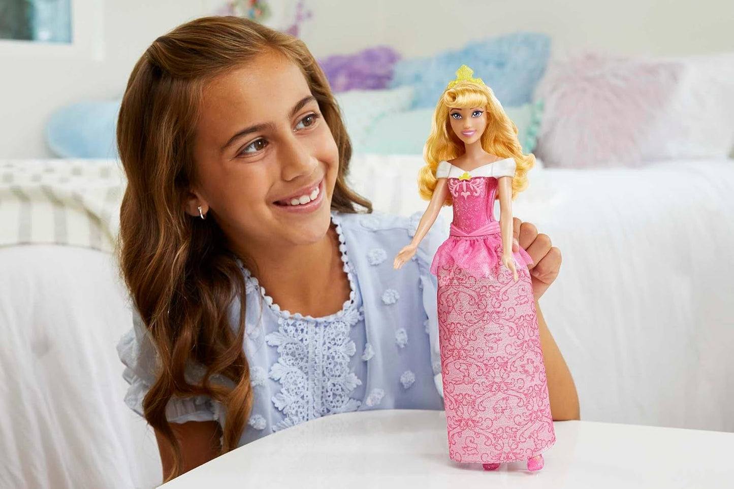 Mattel DISNEY Princesse Aurore - Poupée avec tenue typique, chaussures et diadème amovibles, haut scintillant et jupe amovible à motifs, cheveux longs à coiffer, HLW09 Naty Shop Dolls