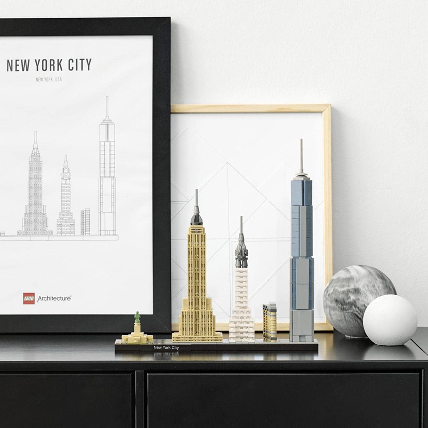 Ensemble LEGO Architecture New York City, kit de modèle Skyline avec World Trade Center et Statue de la Liberté, artisanat pour adultes, décorations de maison et de bureau, cadeaux pour femmes et hommes 21028 Ensembles de construction Besuche den LEGO-Store