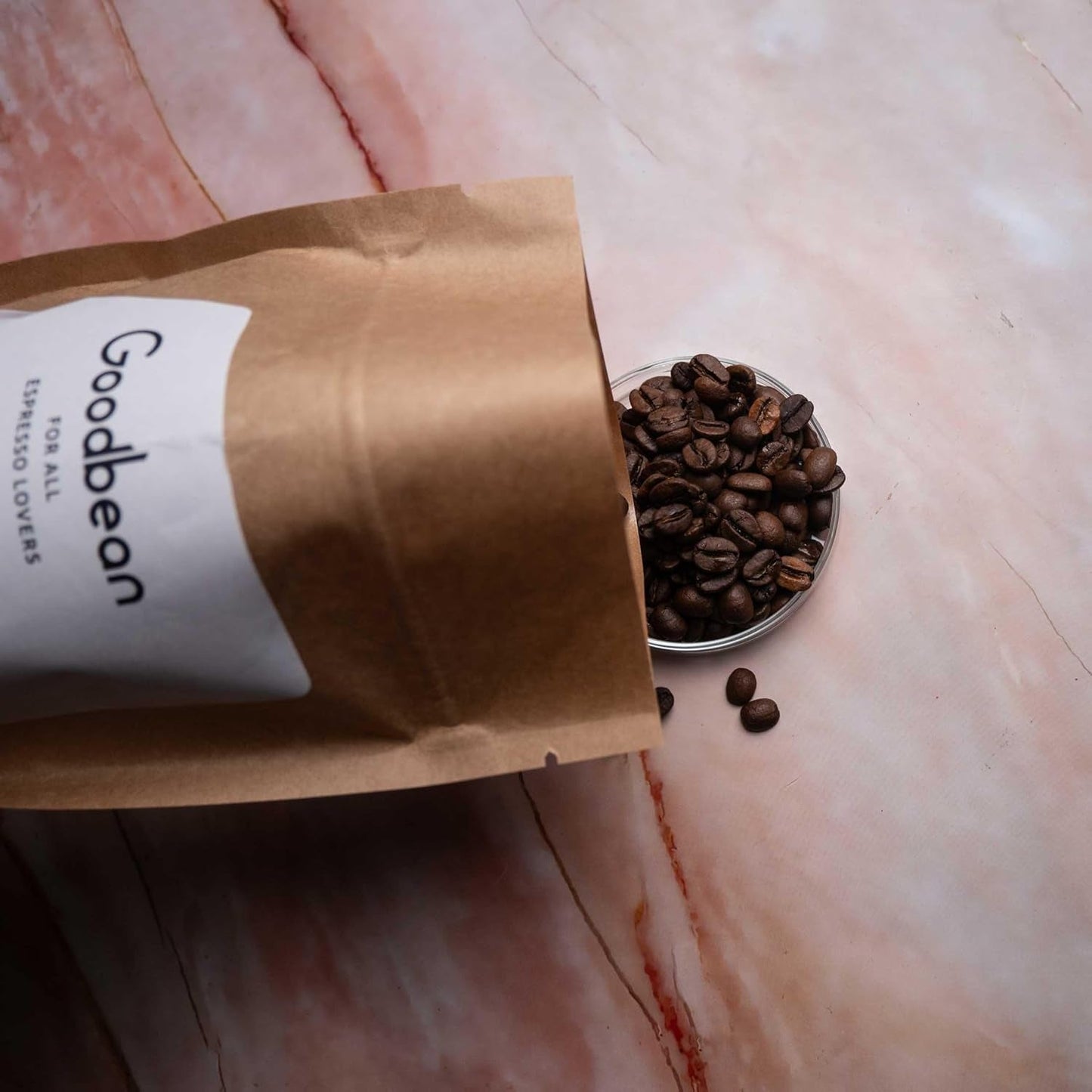 EXPRESSO | Café en grains 500g - 100% Arabica | Fraîchement torréfié pour faire un expresso | Grains de café entiers | Saveur de café classique