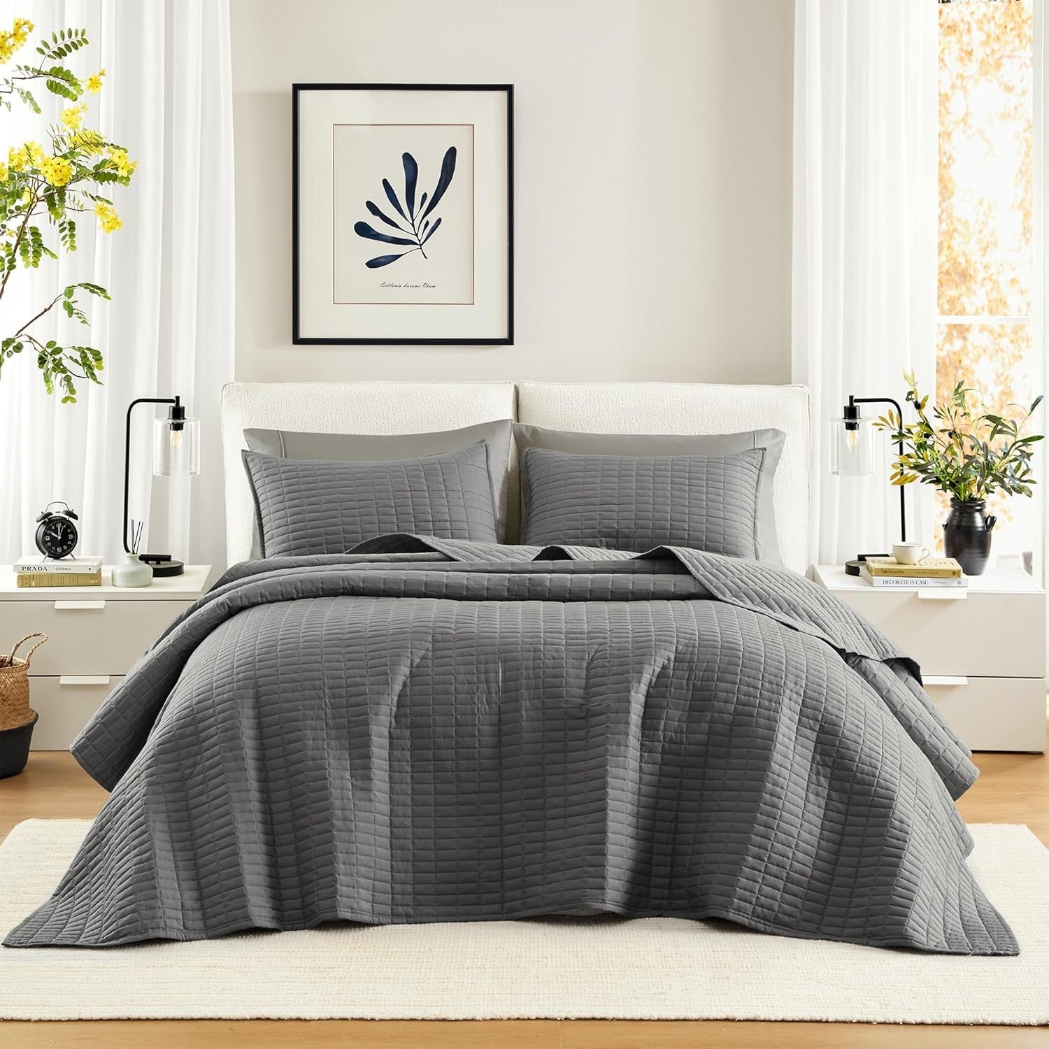 Parure de lit Kienna Comfort Spaces - Couverture d'été de luxe à double point - Légère et douce toute l'année - Taies d'oreiller assorties - Couverture blanche pour lits king size (264,2 x 228,6 cm) Naty Shop Quilts & Quilts Couvre-lit surdimensionné gris foncé (120" x 118")