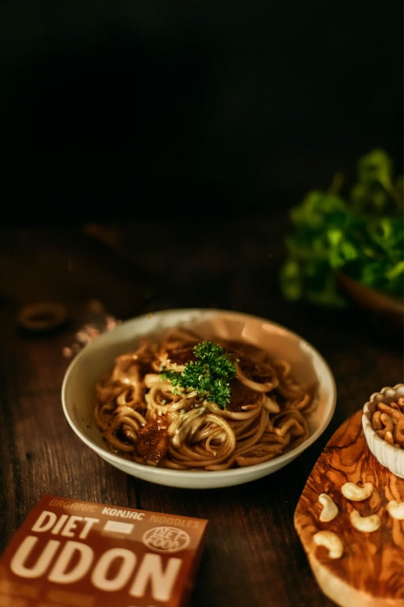 Nouilles de Konjac Udon Shirataki Bio 385g - Faibles calories, sans gluten, végétaliennes - à base de racine de konjac, riche en fibres DIET-FOOD