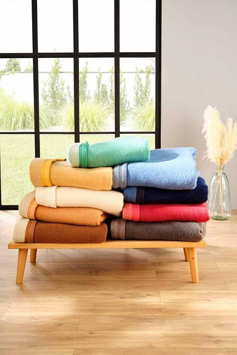 Poyet Motte AUBISQUE Couverture Laine But/Champagne, Laine, Pois/Champagne, 240X180 Cm Couettes et couettes Naty Shop 240X180 Cm