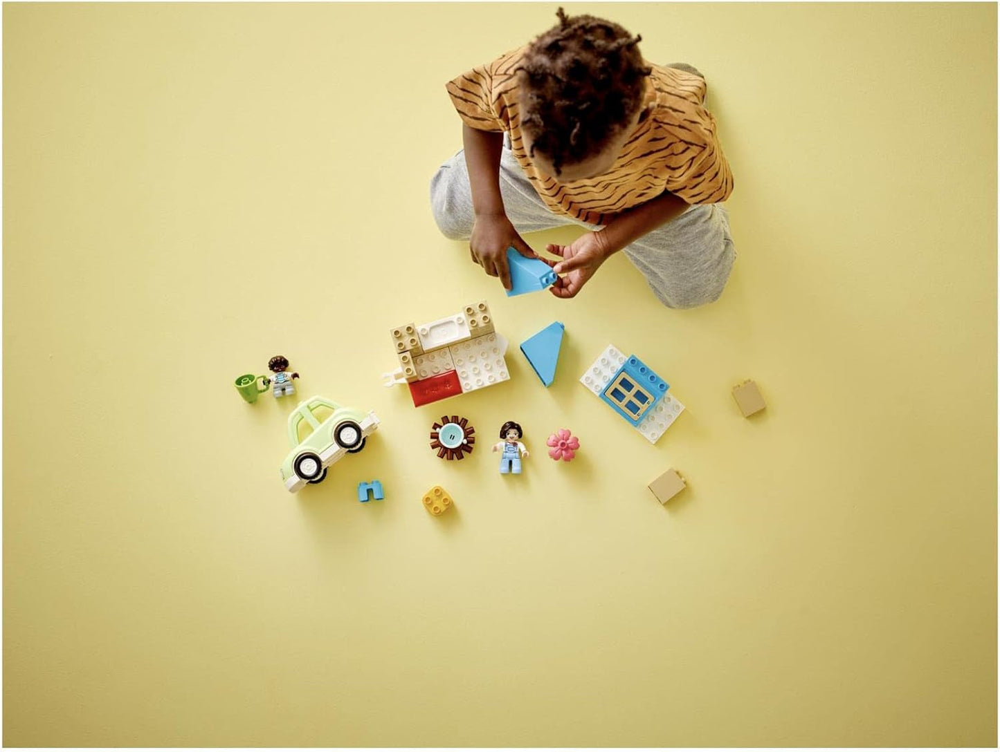 LEGO 10986 DUPLO At Home On Wheels, voiture jouet avec grandes briques, figurines et voiture jouet pour garçons et filles à partir de 2 ans, développe la motricité fine Jeux de construction Besuche den LEGO-Store