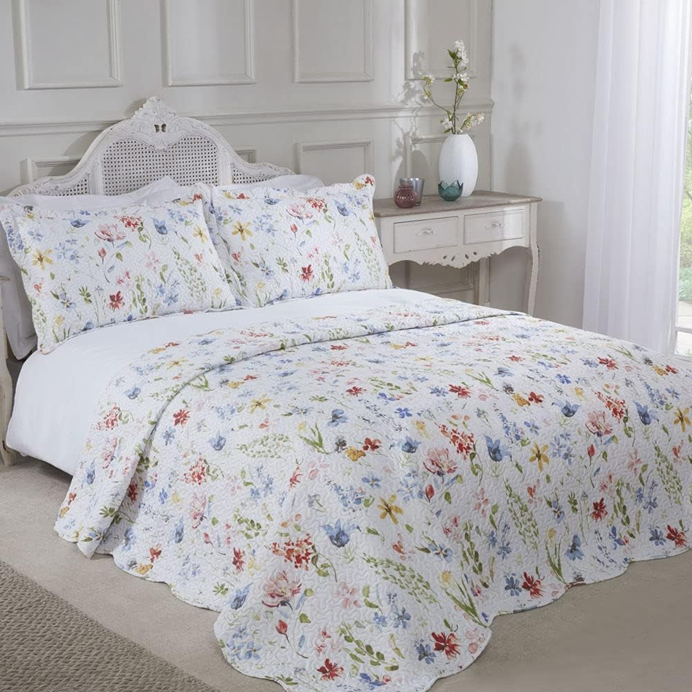 Emma Barclay Spring Meadow Ensemble de couvre-lit matelassé à fleurs Spring Meadow Couvre-lit pour lit double Multi, lits et couvertures en polyester Emma Barclay Lit double