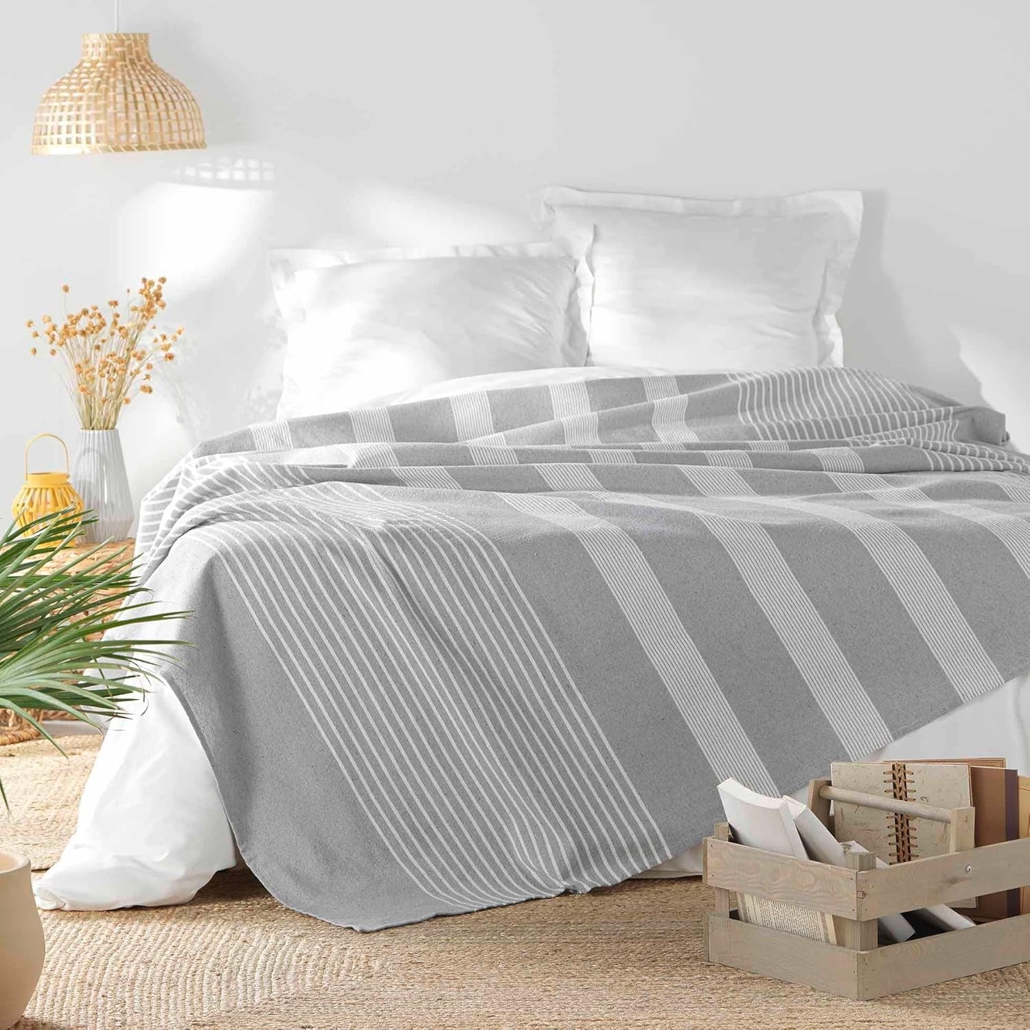 Douceur D'Intérieur, Couvre-lit (220 X 240 Cm), Gris, Coton & Polyester Douceur d'Intérieur Lits et Couvertures