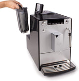 Melitta Solo & Milk - Machine à café fine entièrement automatique avec mousseur à lait, machine à café avec réservoir d'eau amovible, par ex. café ou cappuccino, argent