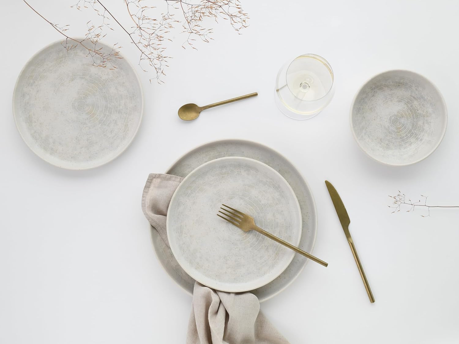 CreaTable, 23714, série Uno Athena, service de table 12 pièces pour 4 personnes, service d'assiettes en porcelaine, passe au lave-vaisselle et au micro-ondes, fabriqué au Portugal