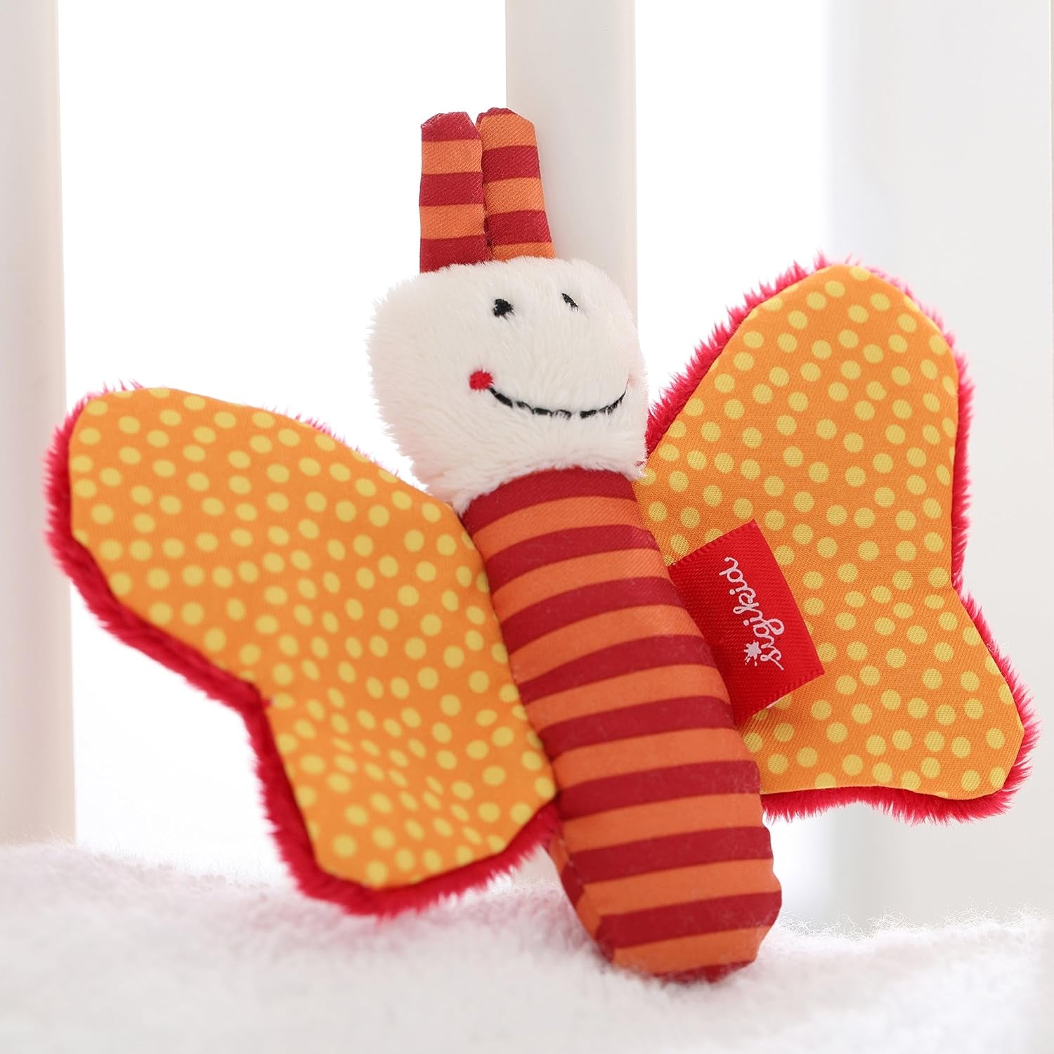 41174 Jouet bébé fille et garçon Serpent à sonnette Red Stars recommandé dès la naissance marron & 41181 Jouet attrape-papillon Red Stars jouet bébé fille et garçon recommandé dès la naissance orange Bebe Naty Shop Jouets