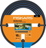 Tuyau d'arrosage Fiskars S, Solide, Tuyau d'eau pour arrosage manuel, 13 mm (1/2"), Longueur: 15 m, Raccord universel, Protection UV, Protection contre le gel, Résistant à la torsion, Bleu, 1076049