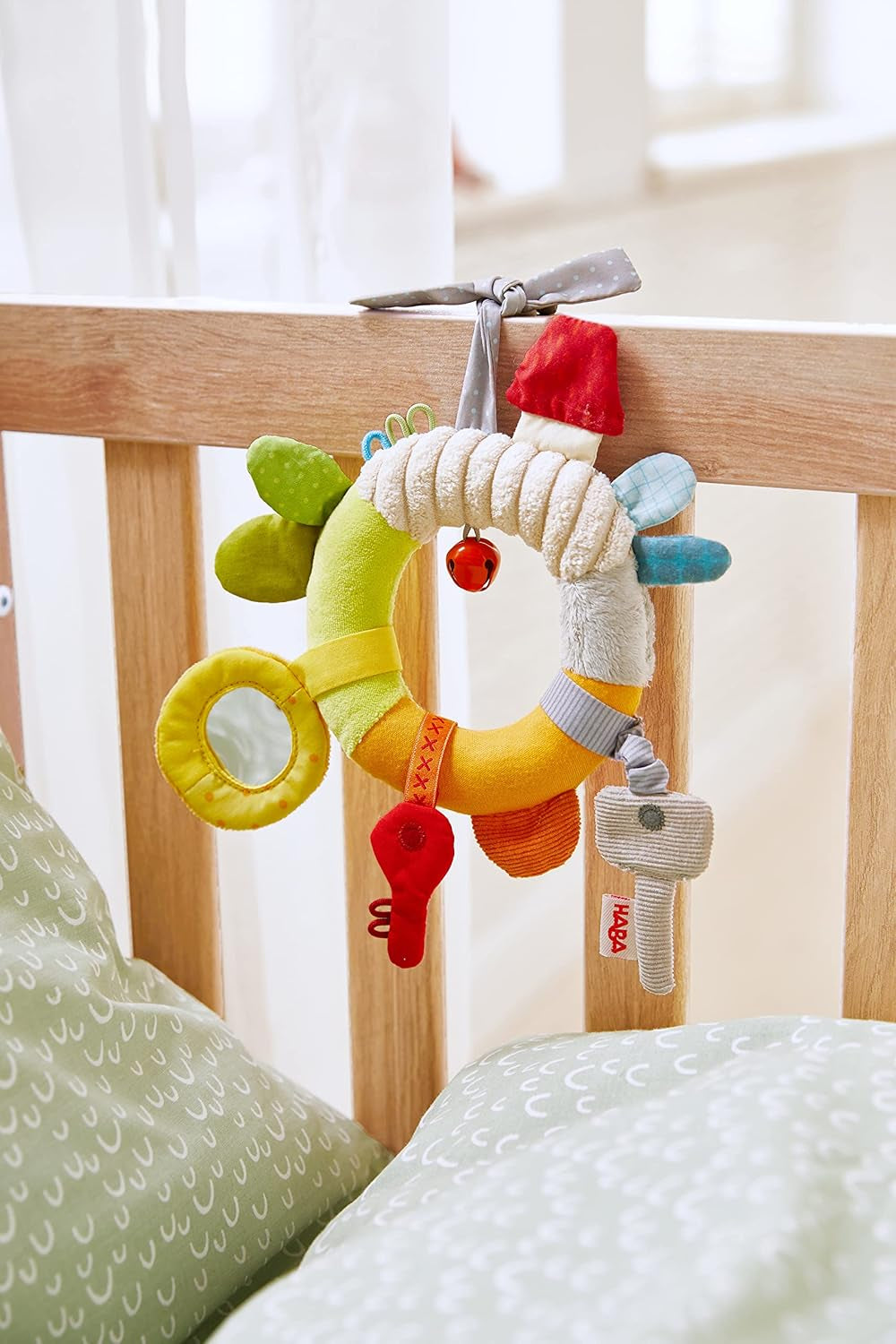 HABA 306453 - Figurine suspendue Premier jeu de clés, figurines mobiles et suspendues à partir de 6 mois Jouets bébé Naty Shop