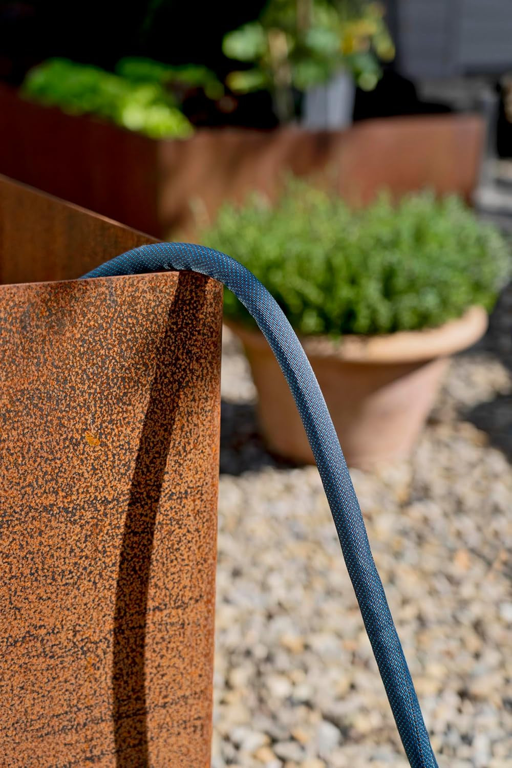 Gardena Liano Xtreme 1/2" 10 m Set : Tuyau d'arrosage textile extrêmement robuste pour robinetterie intérieure avec tuyau intérieur en PVC léger et résistant aux intempéries (18460-20)