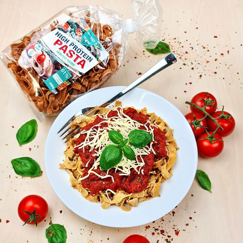 Pâtes protéinées Best Body Nutrition 6 x 200 g - Tagliatelles riches en protéines Fit4Day - 61 % de protéines, faible teneur en glucides, végétaliennes et sans lactose, sans soja - Protéines de pois de haute qualité - Pour les régimes faibles en glucides