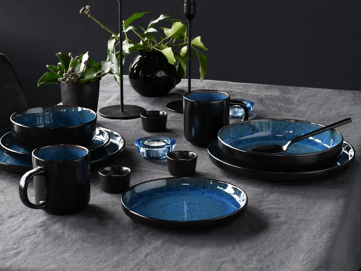 CreaTable, 20149, Nordic Fjord Blue Series, service de table 16 pièces pour 4 personnes, service combiné en porcelaine, passe au lave-vaisselle et au micro-ondes, fabrication de qualité