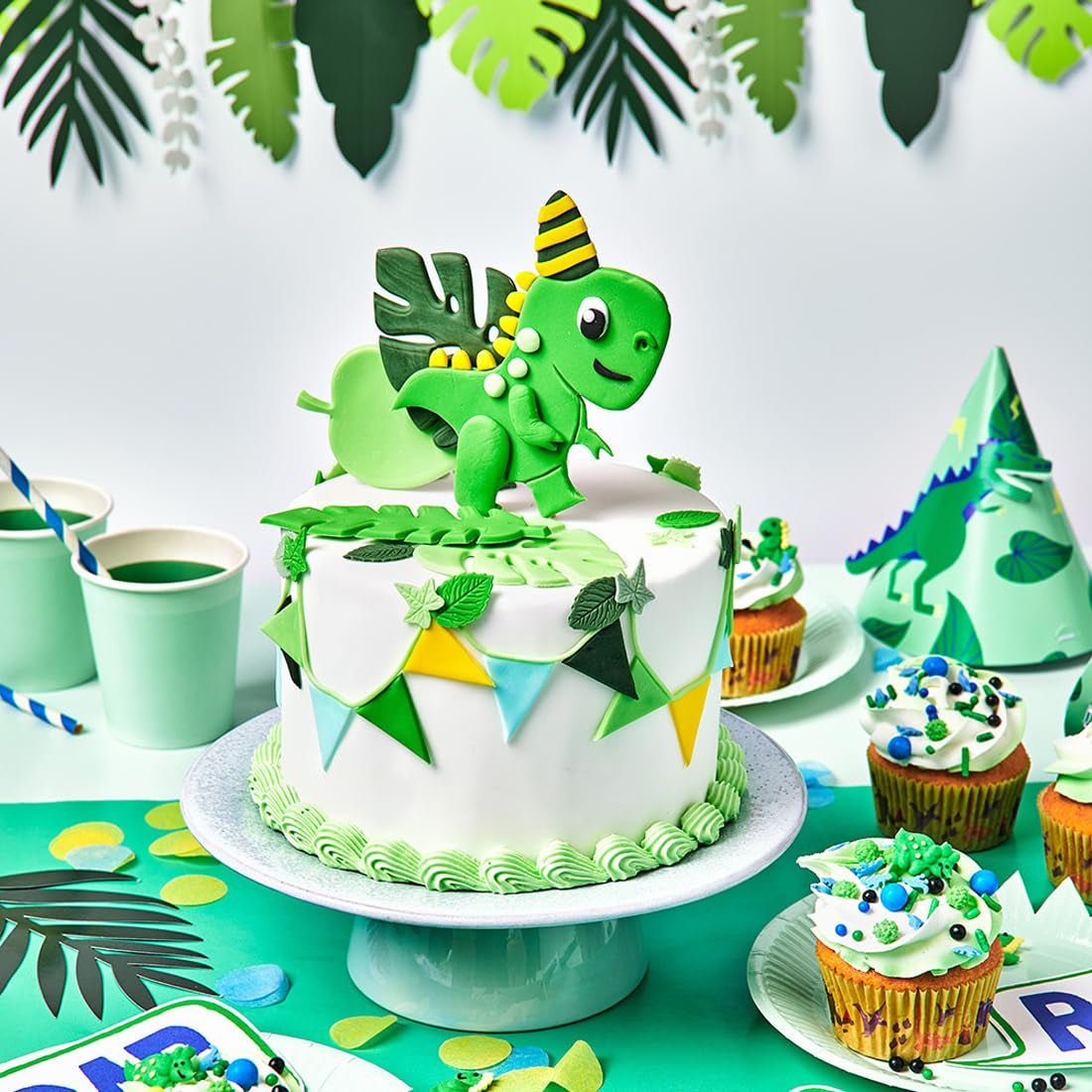 Fondant Roulé FunCakes Spring Green : Facile à utiliser, lisse, souple, souple et malléable, parfait pour décorer les gâteaux, halal, casher et sans gluten, 250g de pâte à sucre Naty Shop