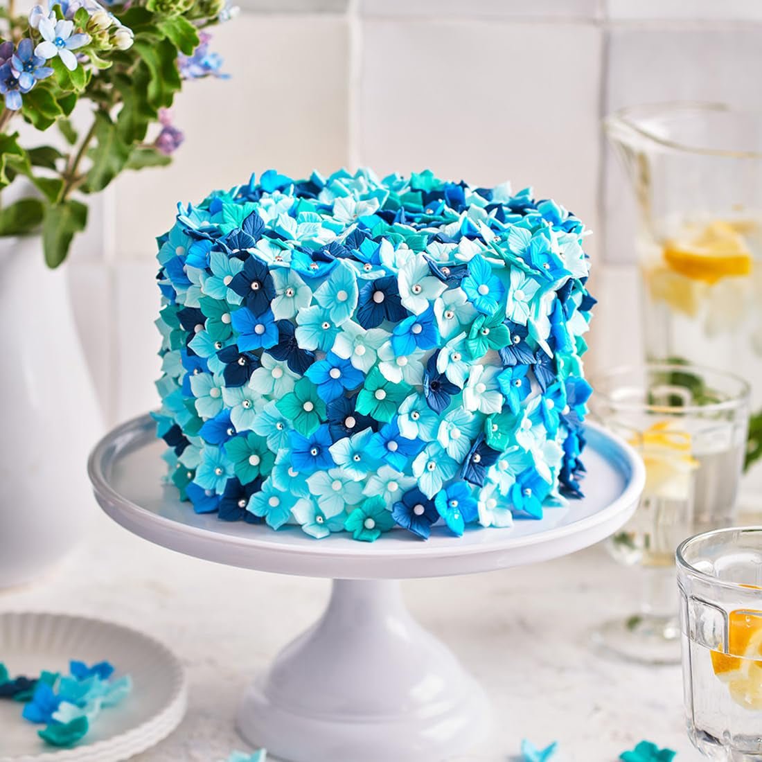 Rouleau fondant FunCakes Demin Blue : facile à utiliser, lisse, souple, souple et malléable, parfait pour décorer les gâteaux, halal, casher et sans gluten, 250g de Pâte à Sucre Naty Shop
