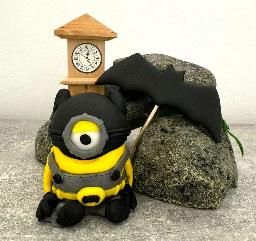 Lot de 2 décorations comestibles en sucre, Décorations en Pâte à Sucre Batminion Nati Shop