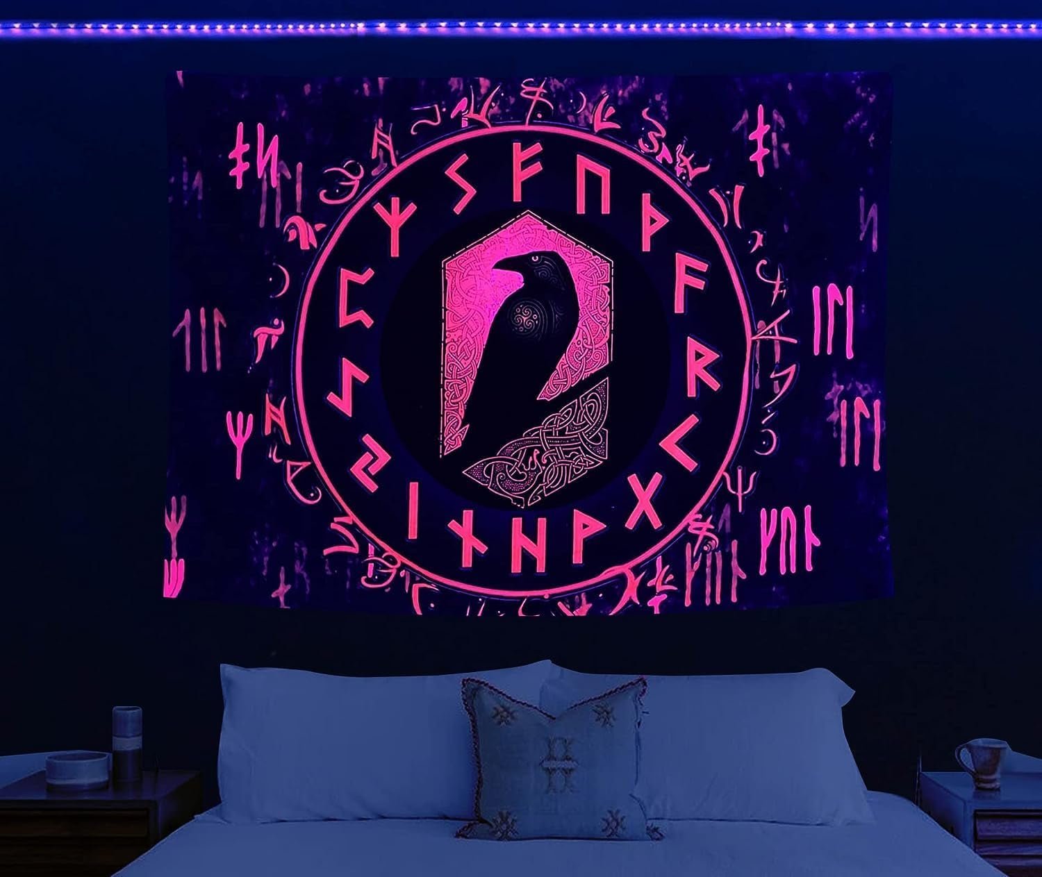 Tapisserie Viking blacklight réactive rouge méditation runes odins Accueil - Accessoires et Décorations Naty Shop